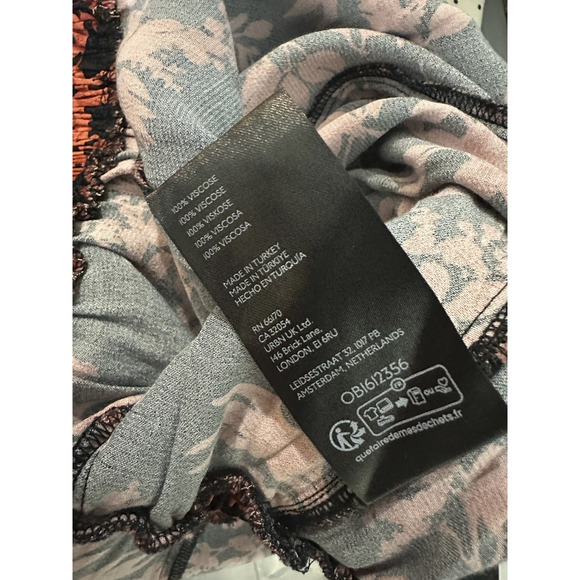 by Anthropologie The Somerset Romper Red Black Floral 1-Piece Anthro Size Small - Picture 6 of 12